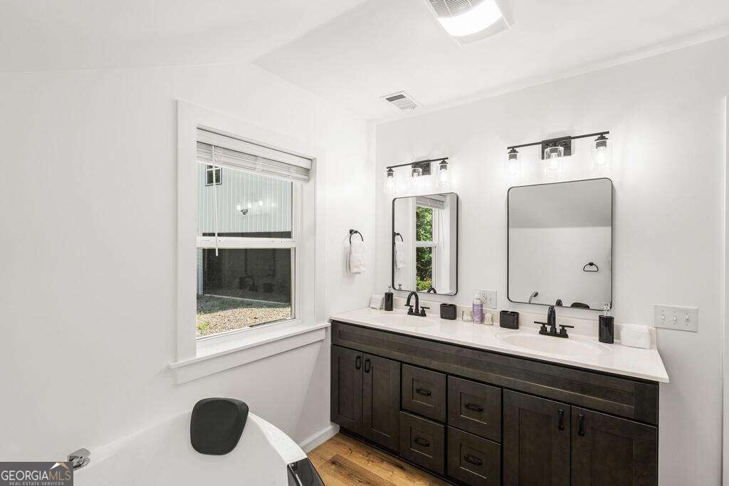 3160 Morrow Road Property Photo 17