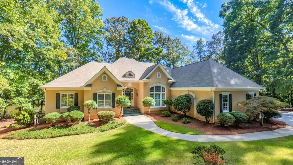 320 Laurel Lakes Drive Property Photo 2