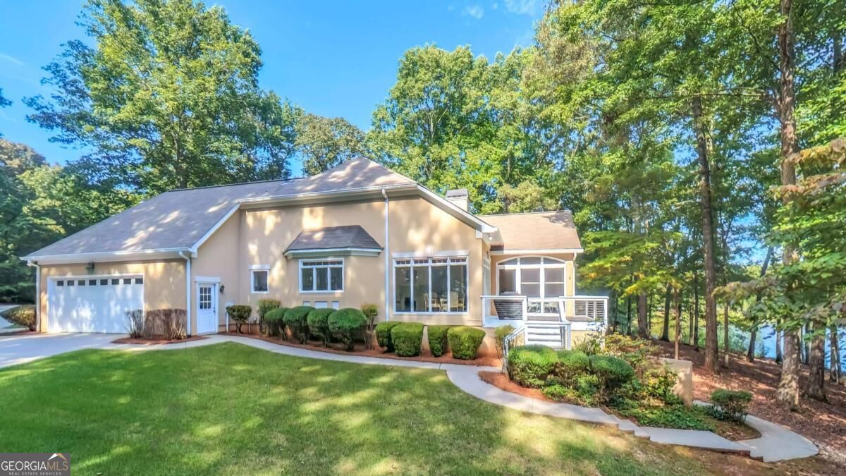 320 Laurel Lakes Drive Property Photo 4