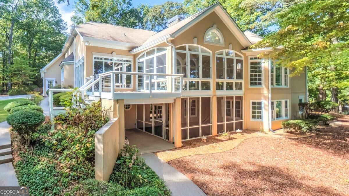 320 Laurel Lakes Drive Property Photo 6