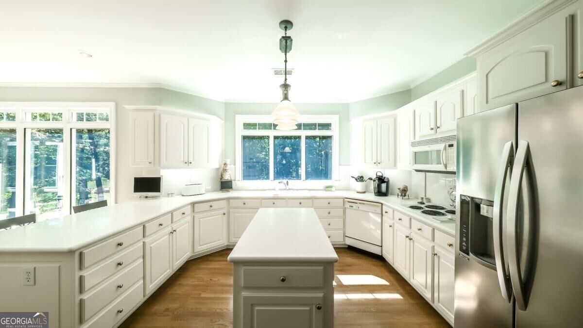 320 Laurel Lakes Drive Property Photo 13