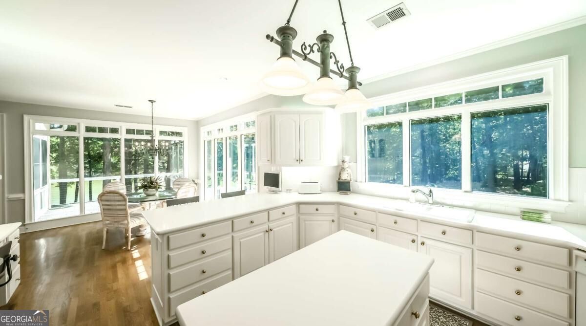 320 Laurel Lakes Drive Property Photo 17