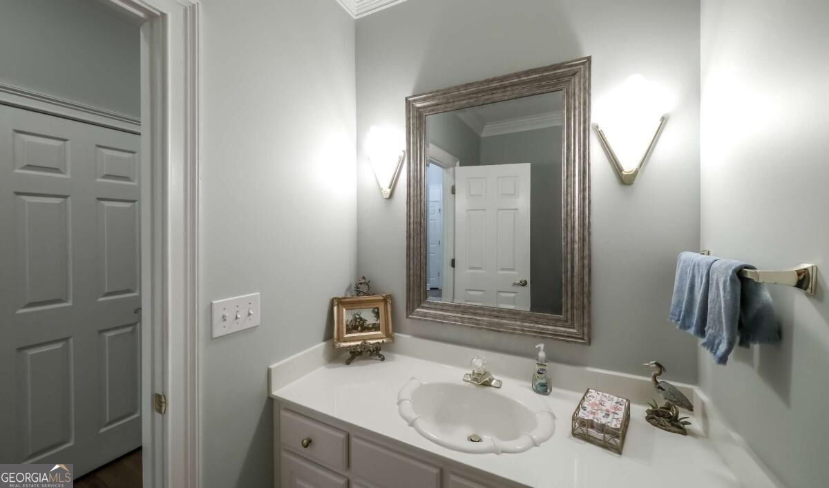 320 Laurel Lakes Drive Property Photo 28