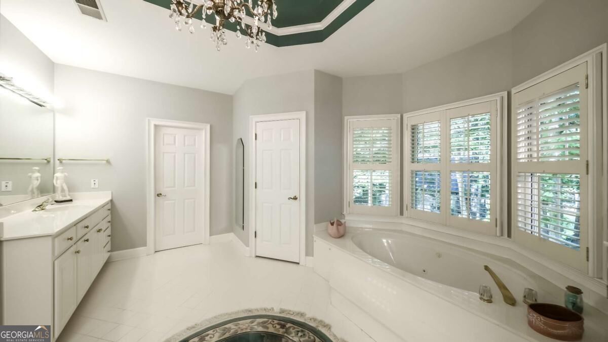 320 Laurel Lakes Drive Property Photo 37