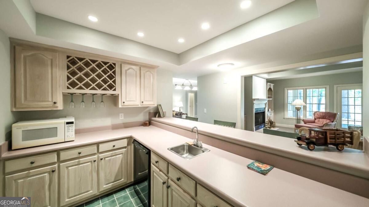 320 Laurel Lakes Drive Property Photo 48