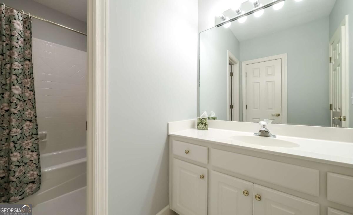 320 Laurel Lakes Drive Property Photo 57