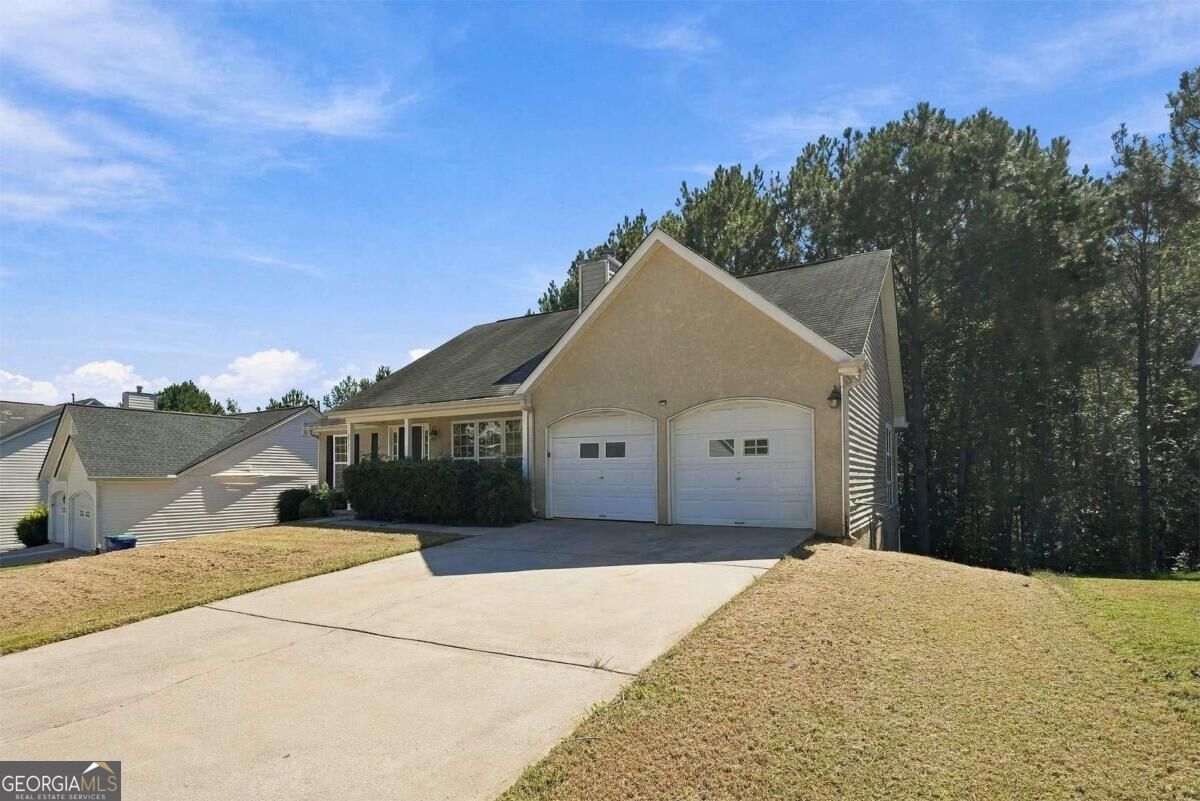 5741 Village Loop Property Photo 3