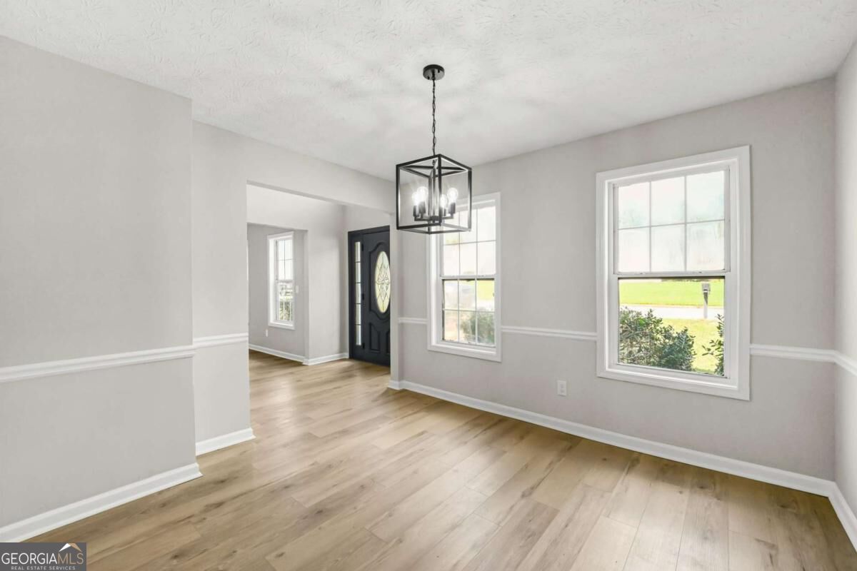 5607 Mayfair Crossing Drive Property Photo 12