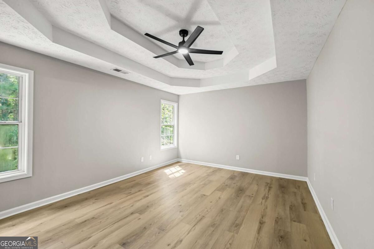 5607 Mayfair Crossing Drive Property Photo 18