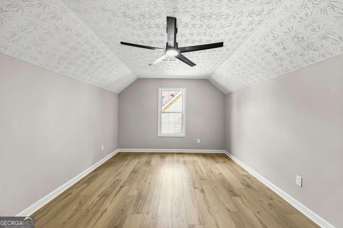 5607 Mayfair Crossing Drive Property Photo 30
