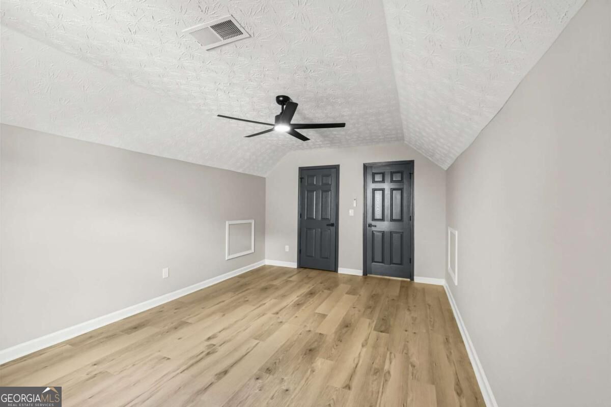 5607 Mayfair Crossing Drive Property Photo 31