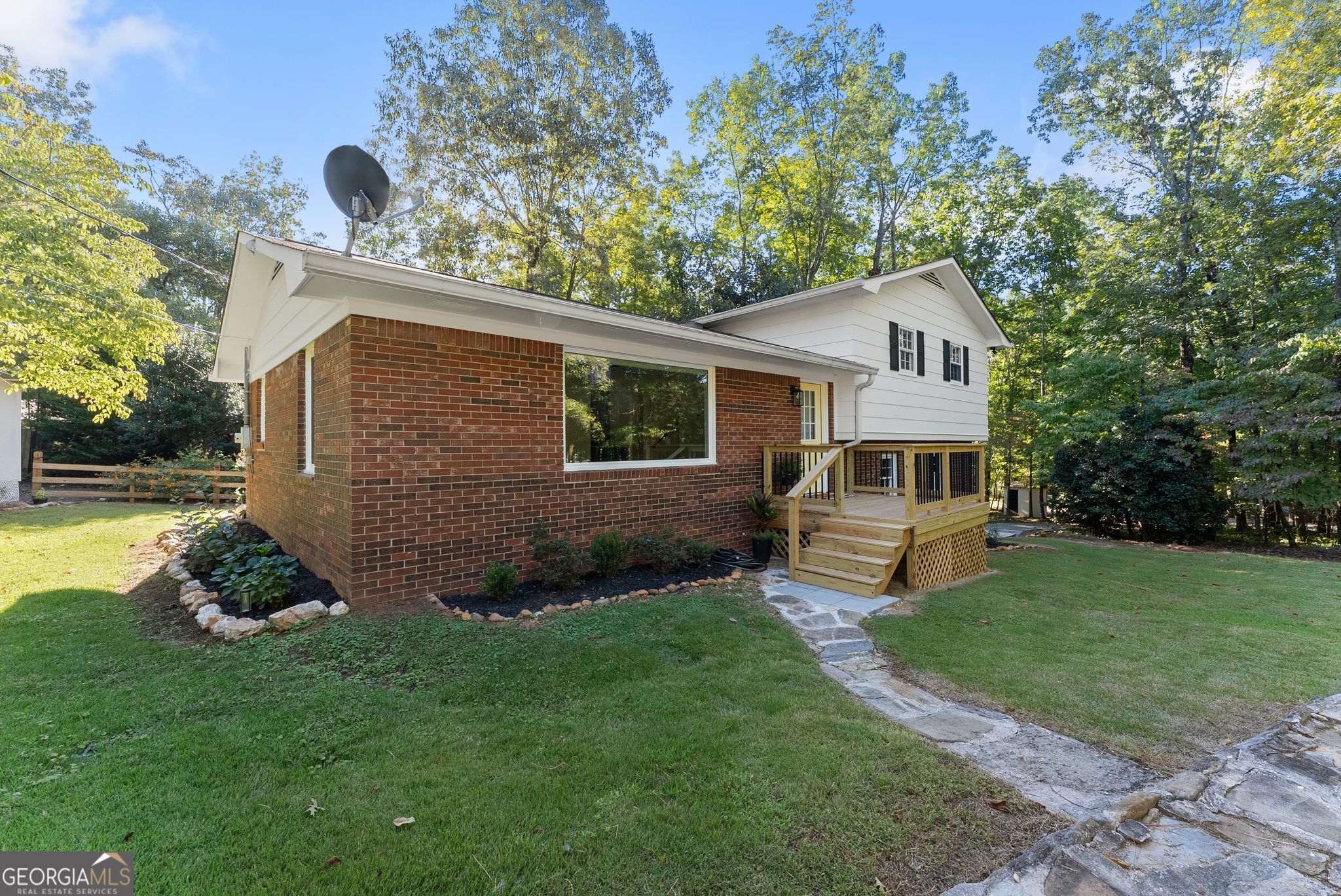 388 Sanders Street Property Photo 5