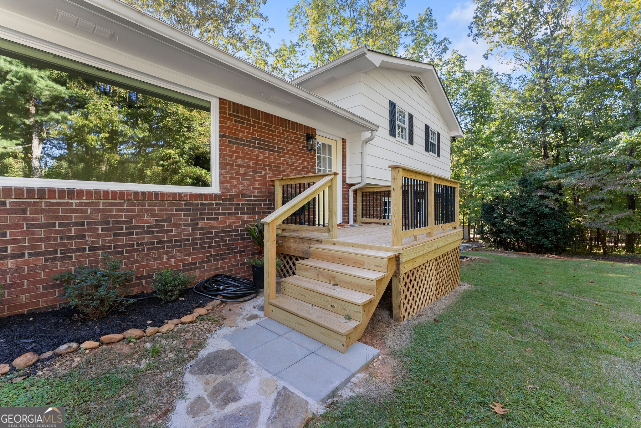 388 Sanders Street Property Photo 10