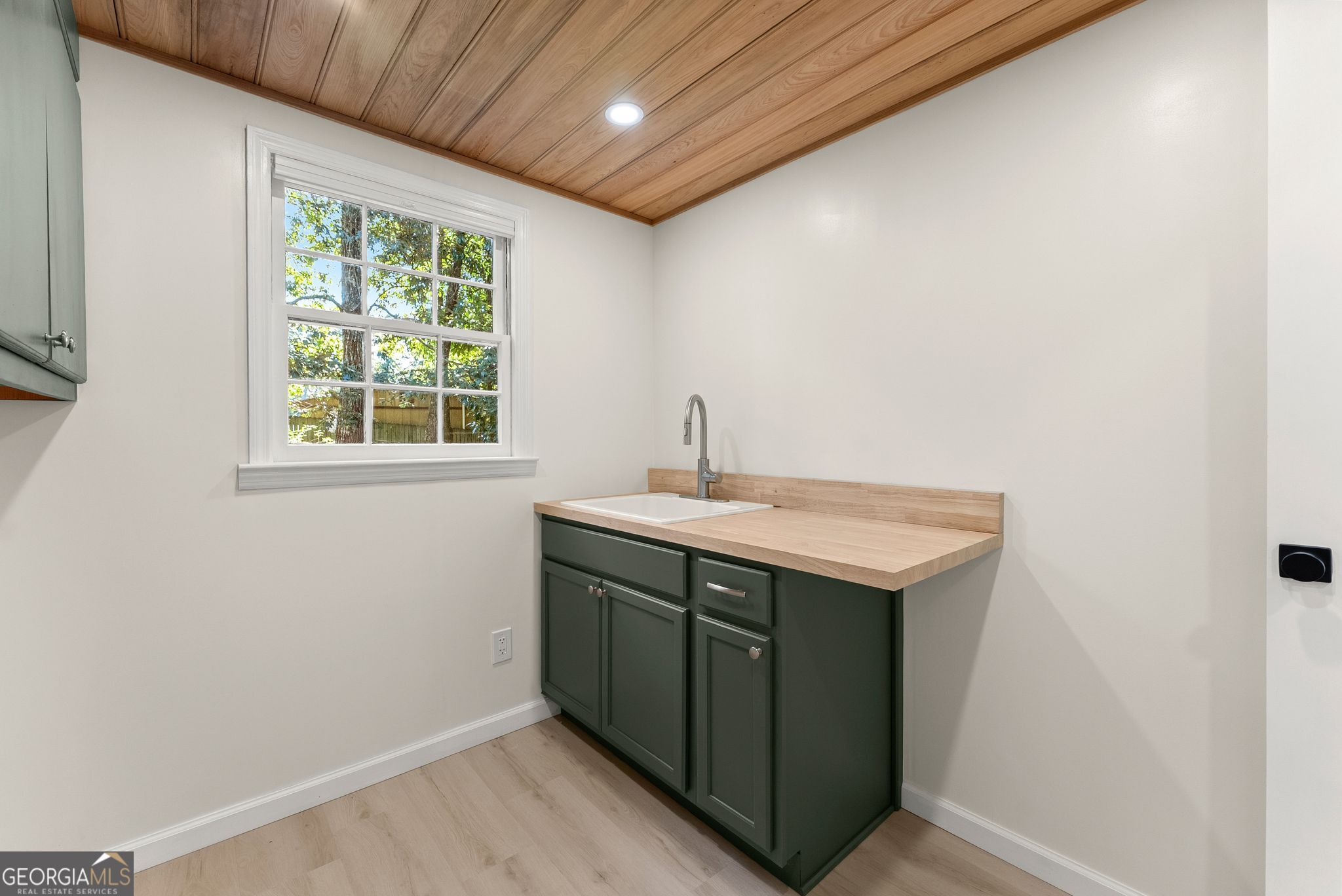 388 Sanders Street Property Photo 32