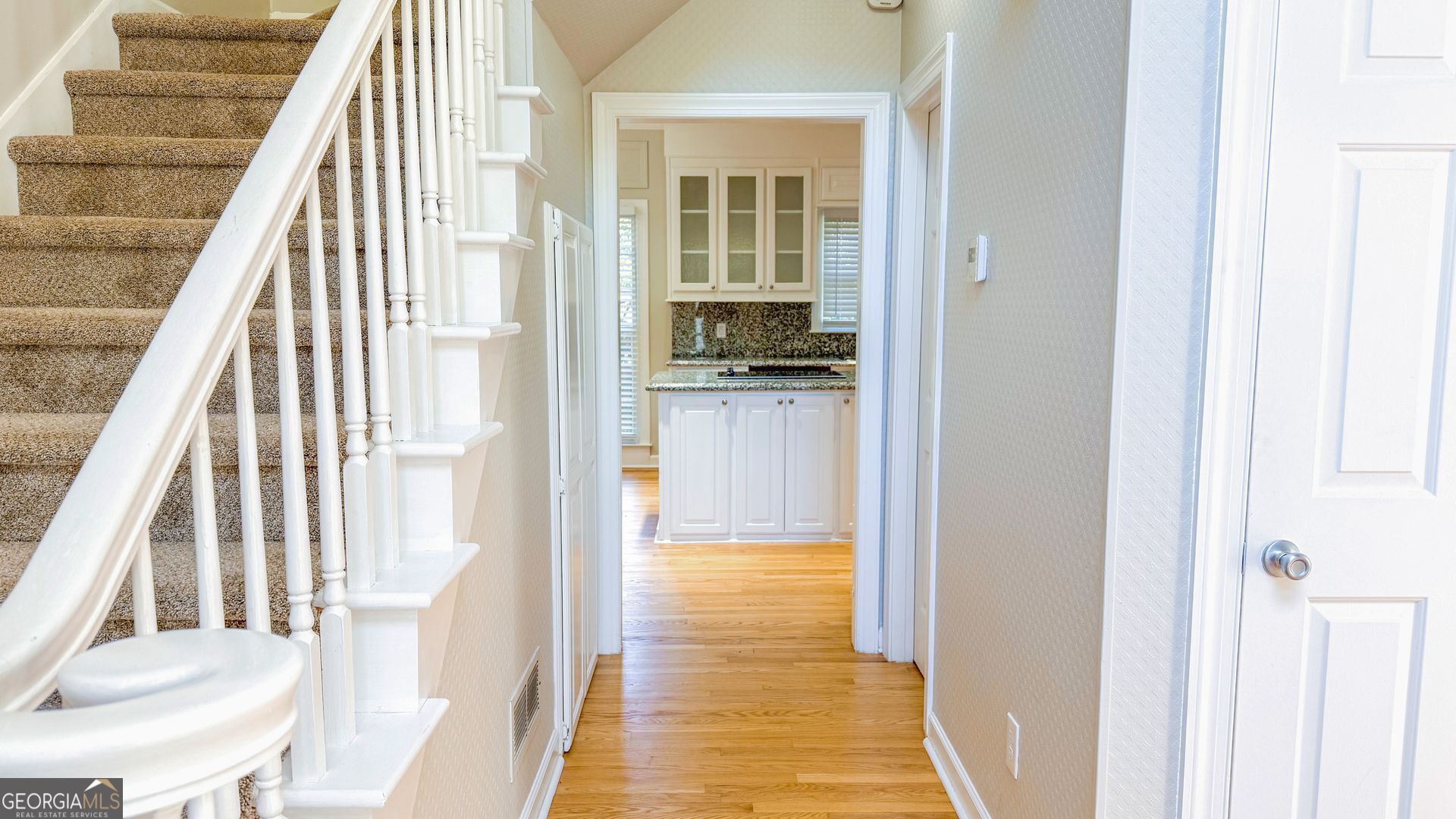 5630 Vicarage Walk Property Photo 4