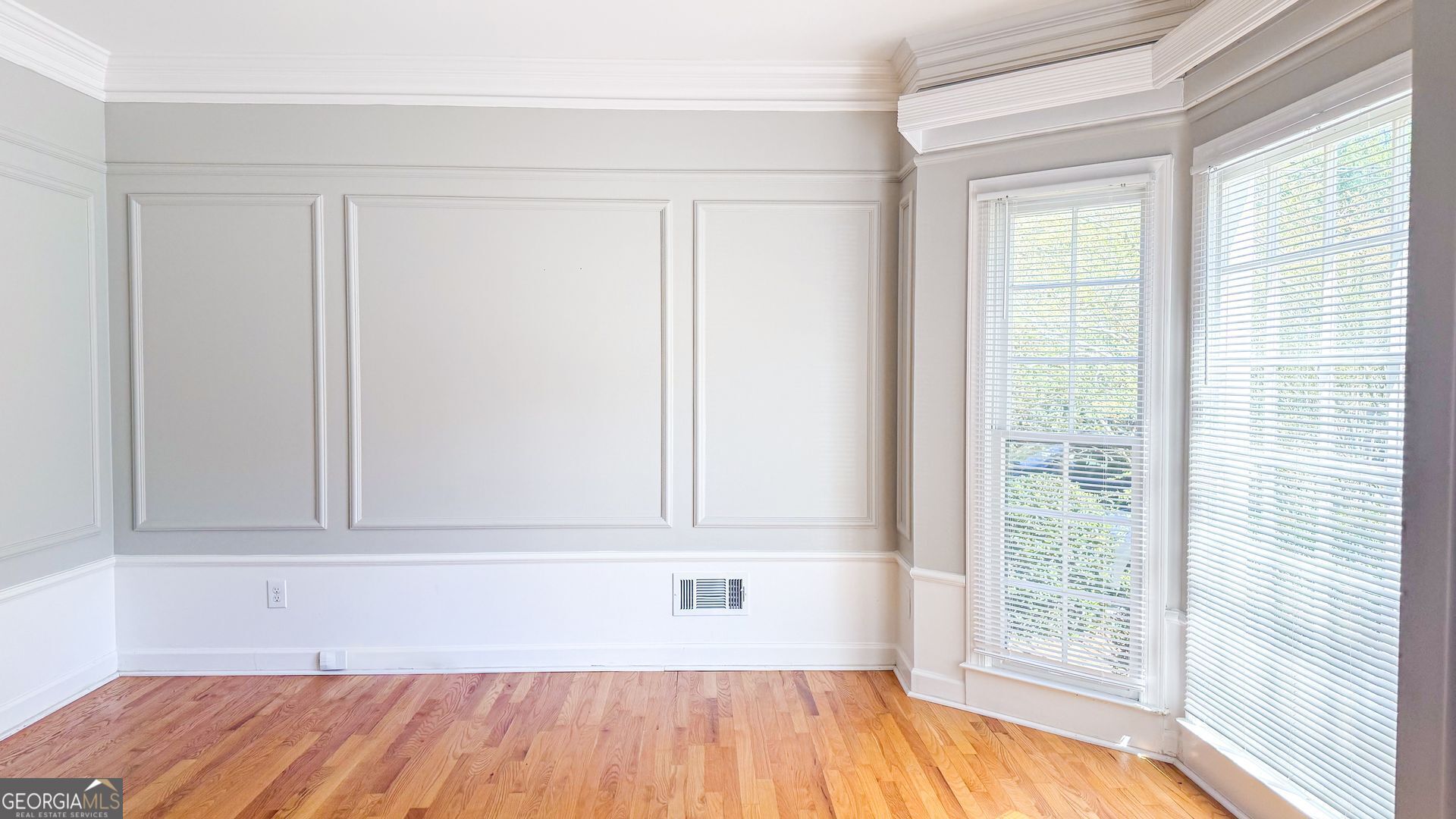 5630 Vicarage Walk Property Photo 7