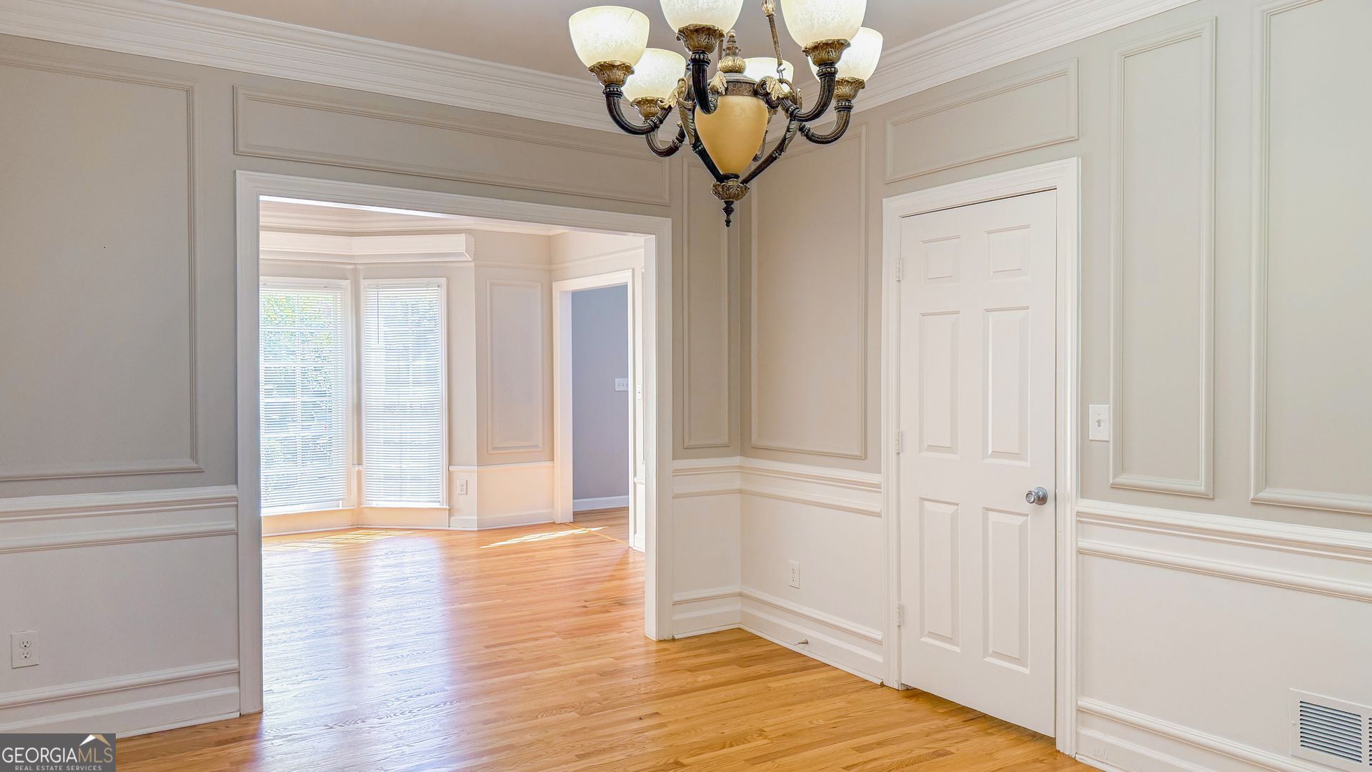 5630 Vicarage Walk Property Photo 11