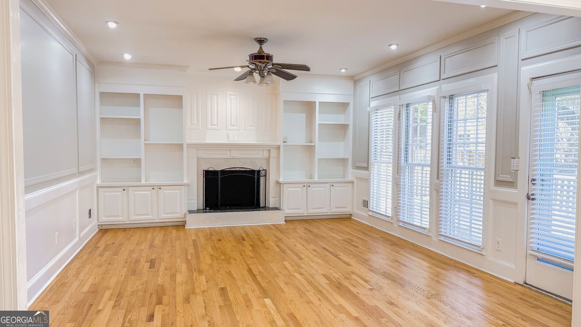 5630 Vicarage Walk Property Photo 12