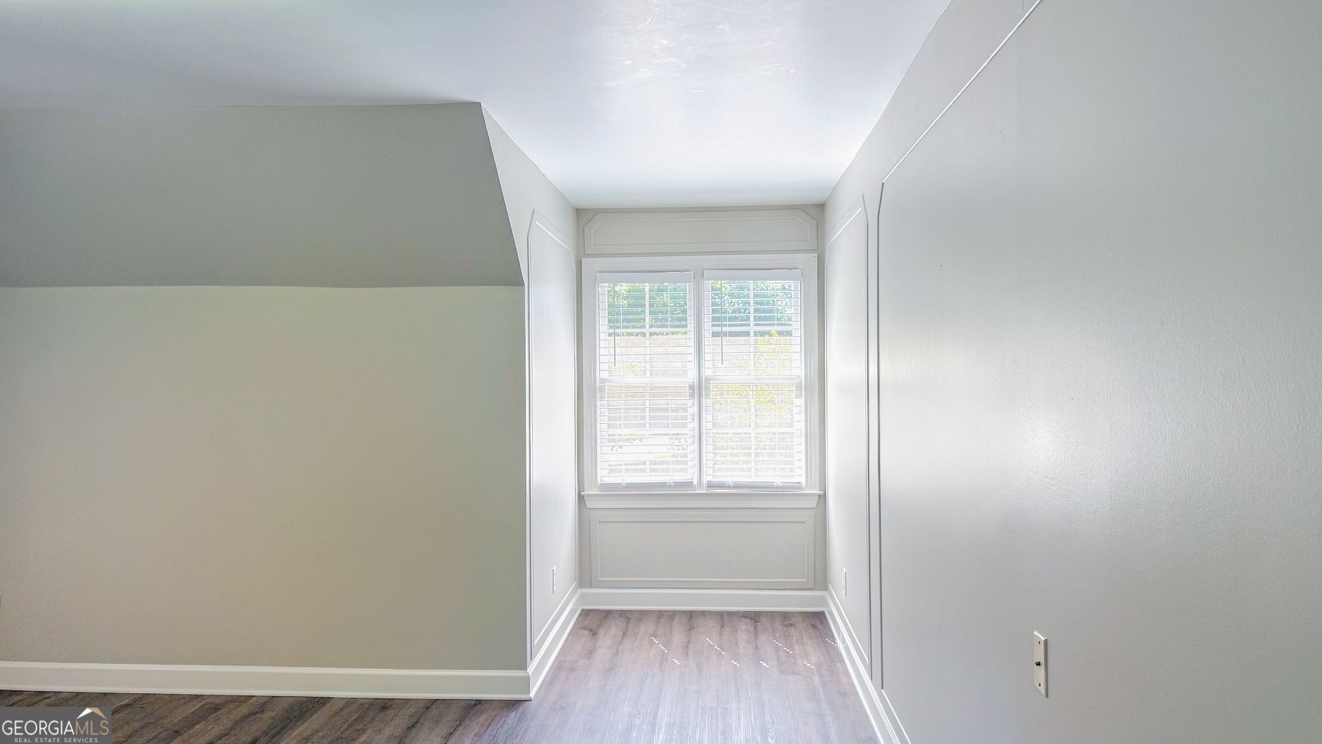 5630 Vicarage Walk Property Photo 31