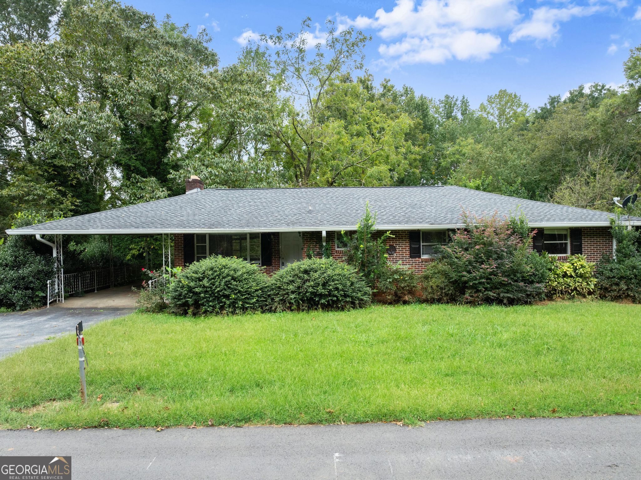 130 W Hood Street Property Photo 5