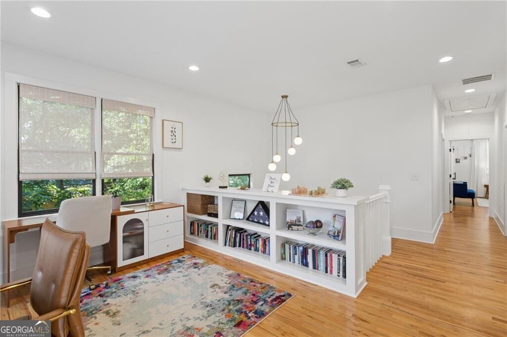 198 Hutchinson Street Ne # B Property Photo 21