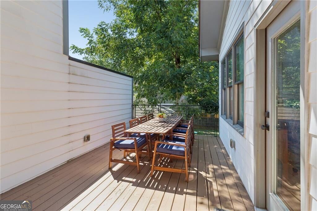 198 Hutchinson Street Ne # B Property Photo 22