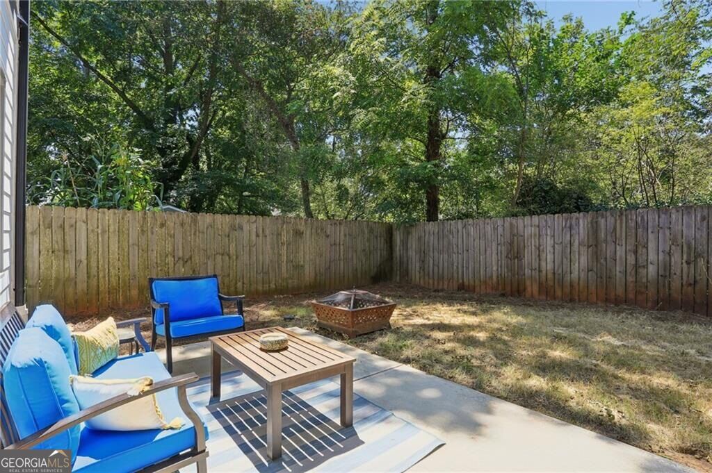198 Hutchinson Street Ne # B Property Photo 32