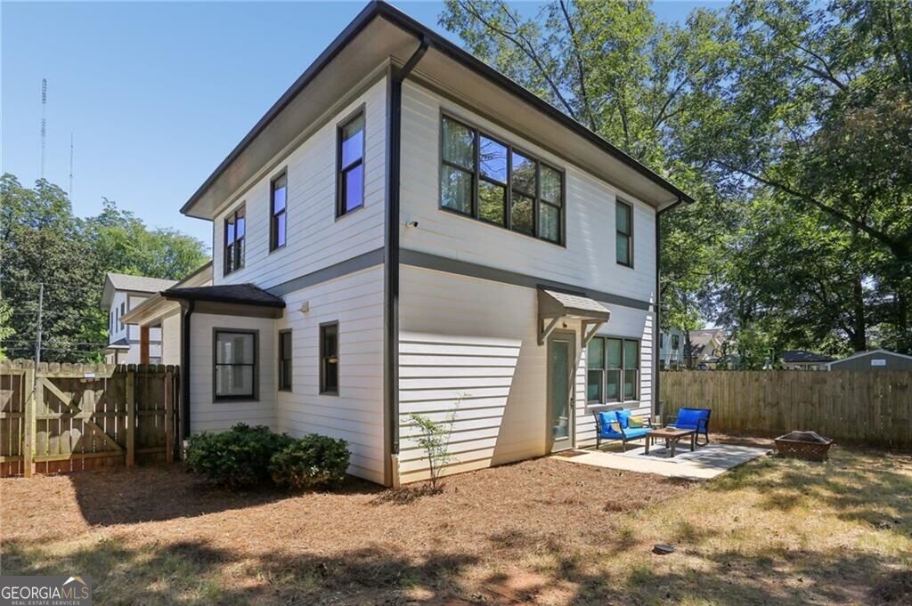 198 Hutchinson Street Ne # B Property Photo 34