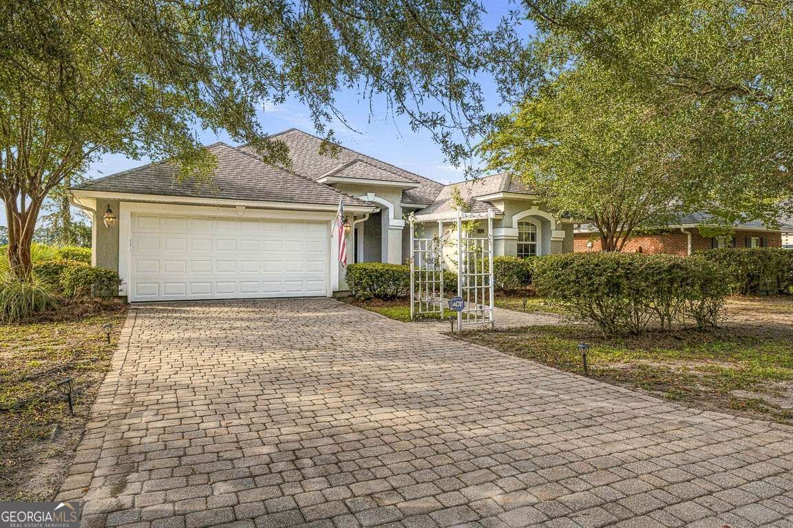 162 Majestic Oaks Drive Property Photo 2