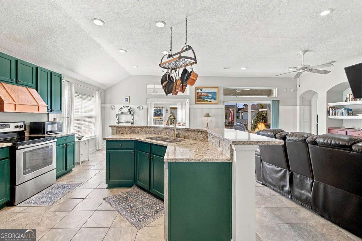 162 Majestic Oaks Drive Property Photo 13