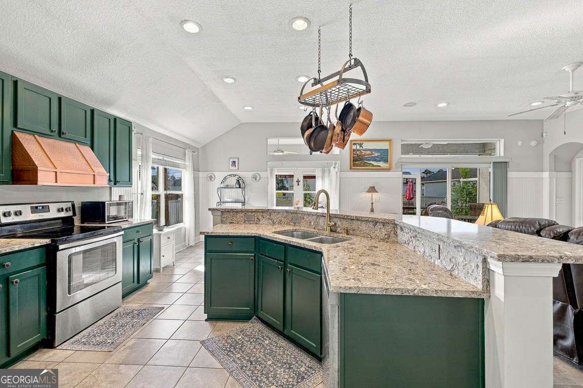 162 Majestic Oaks Drive Property Photo 14