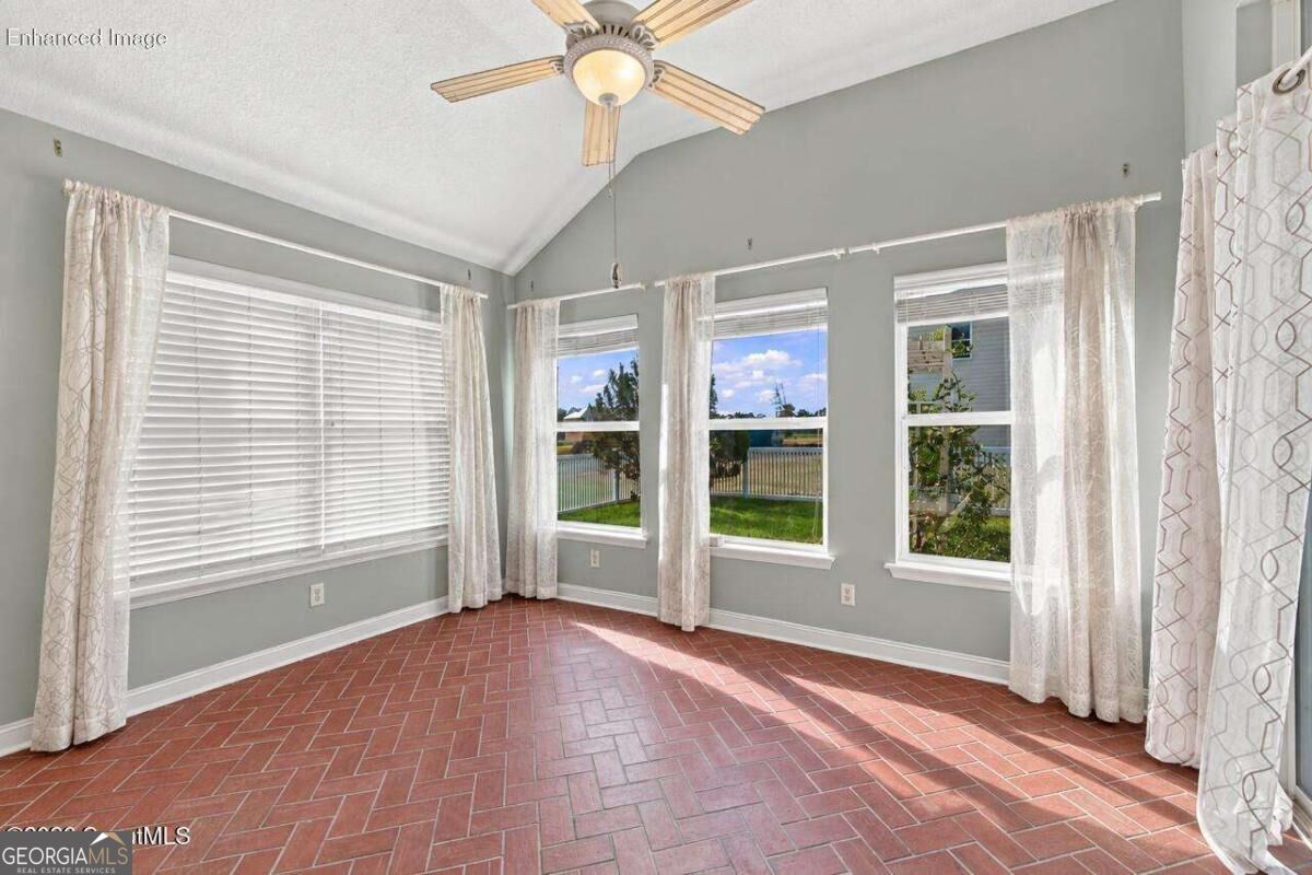162 Majestic Oaks Drive Property Photo 23