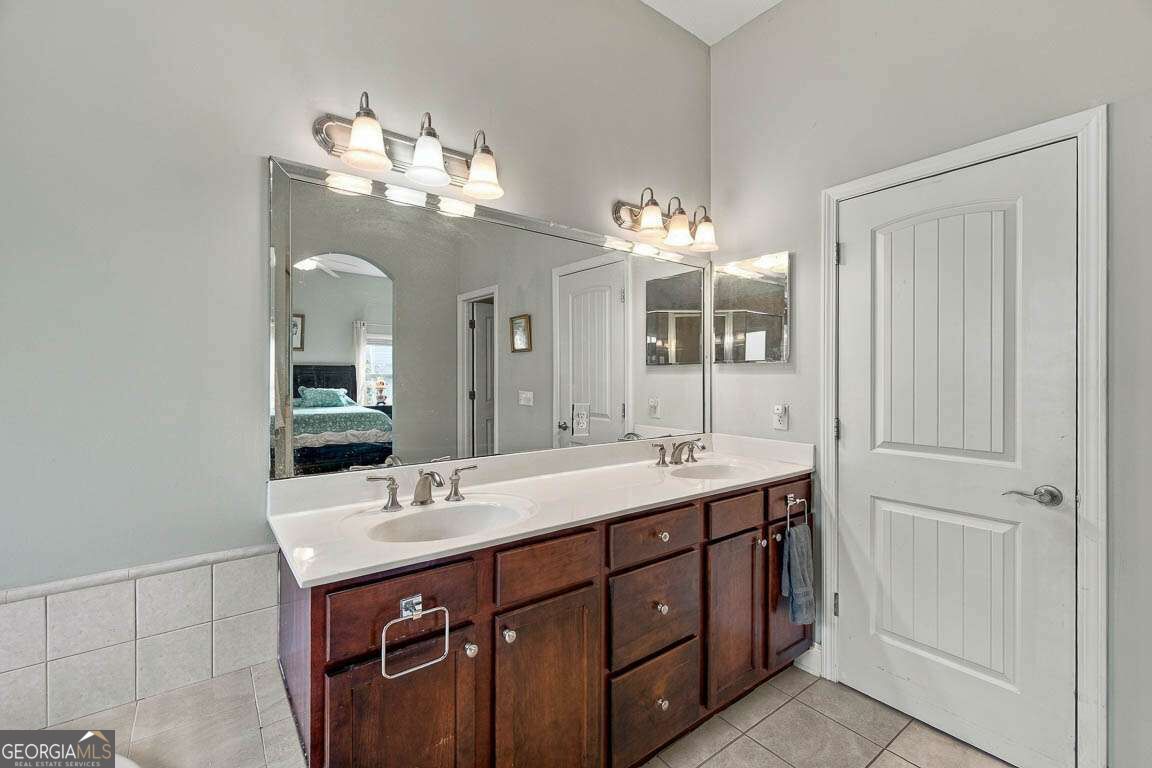 162 Majestic Oaks Drive Property Photo 25