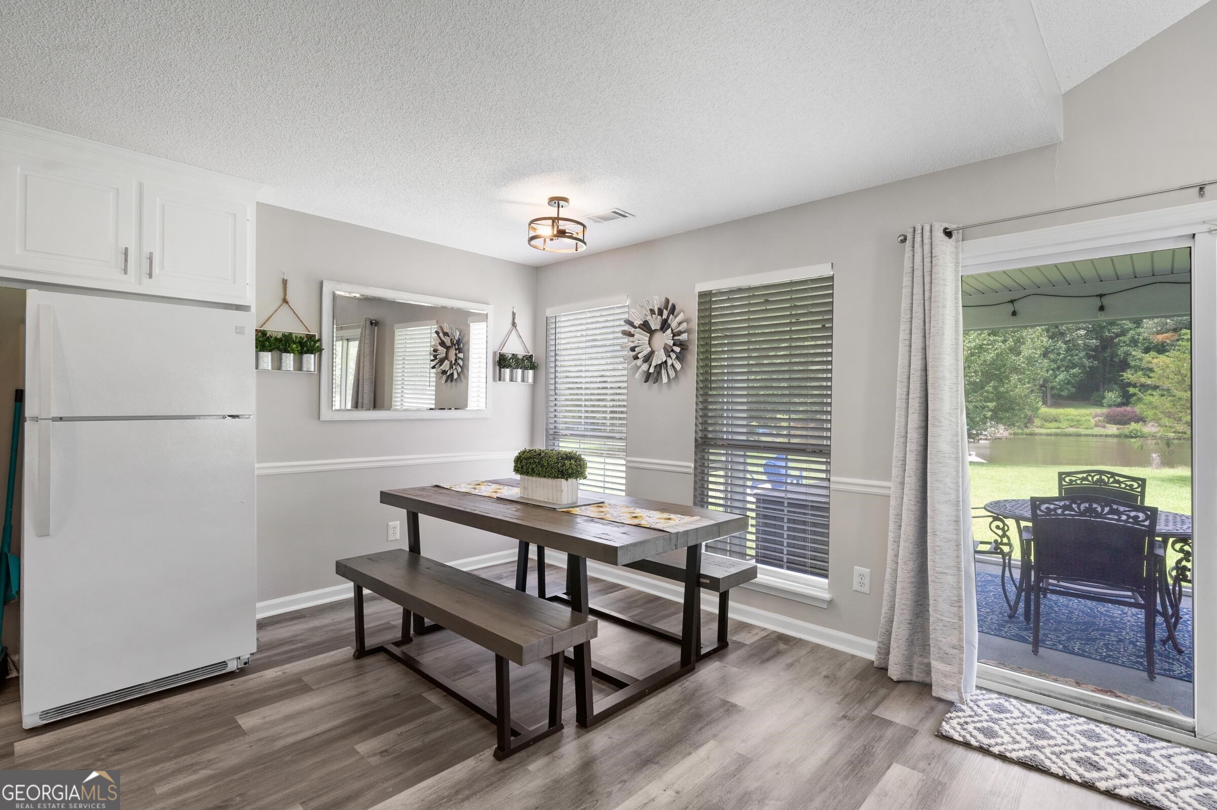 225 E River Bend Drive Property Photo 10