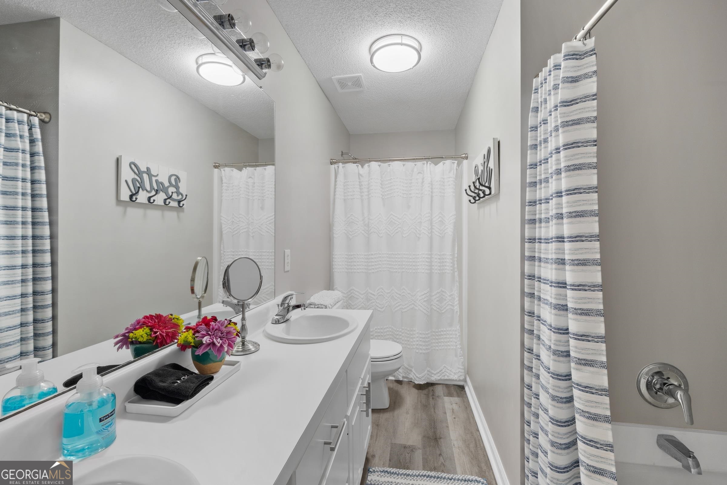 225 E River Bend Drive Property Photo 15