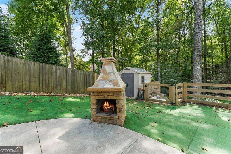 5825 Birch Ridge Trail Property Photo 5