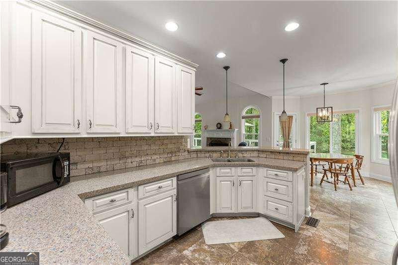 5825 Birch Ridge Trail Property Photo 12