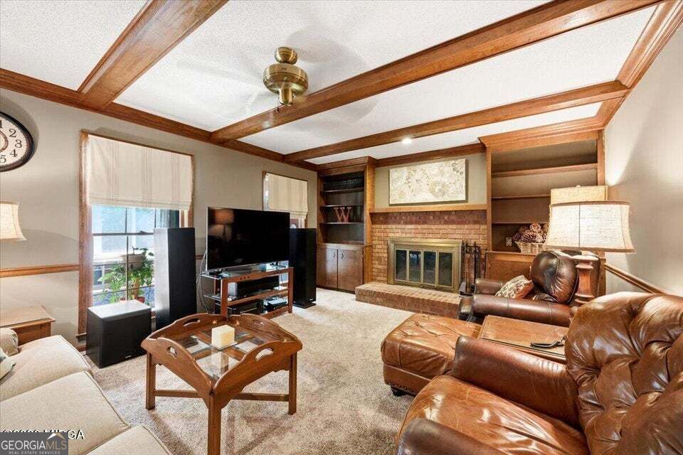 1301 Craddock Way Property Photo 8