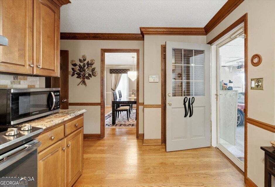 1301 Craddock Way Property Photo 14
