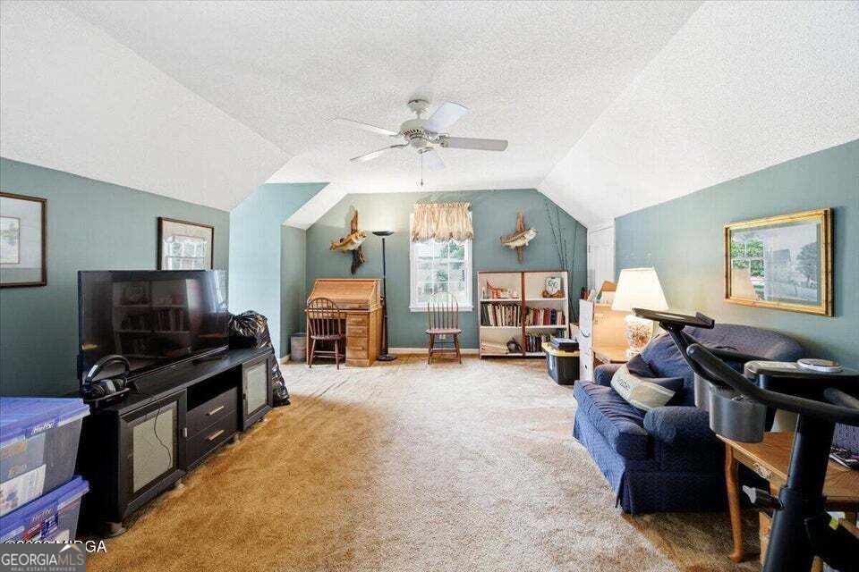 1301 Craddock Way Property Photo 28