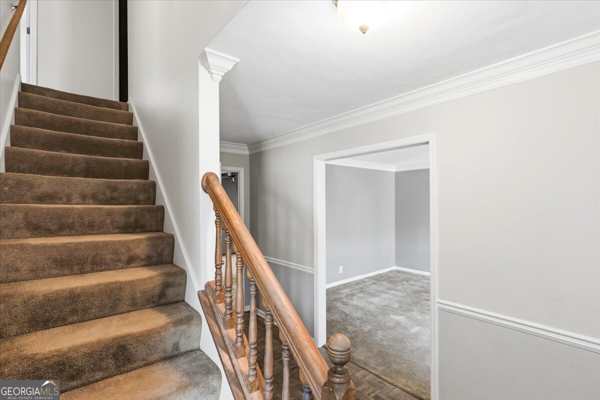 1301 Craddock Way Property Photo 32