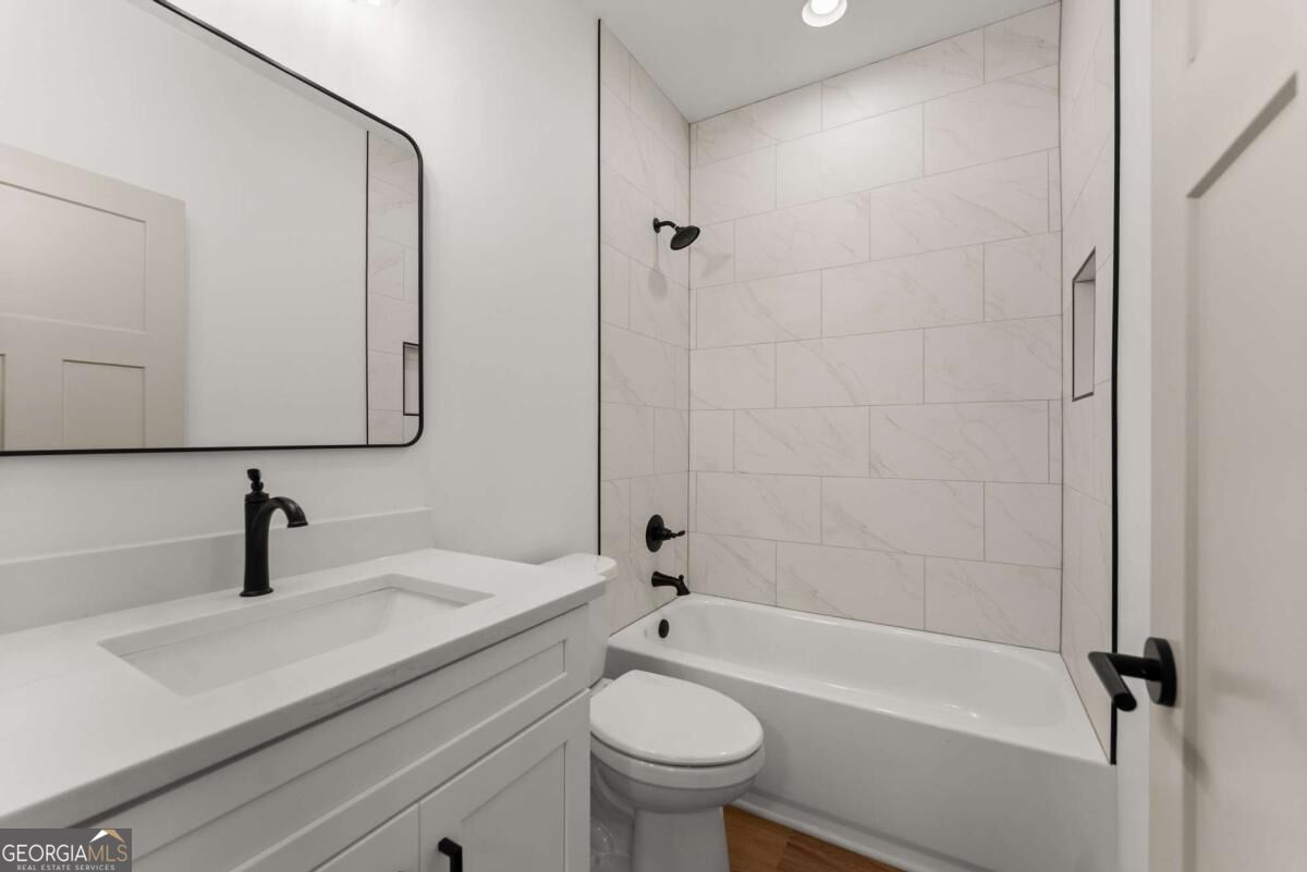 136 Lakeview Way Property Photo 31