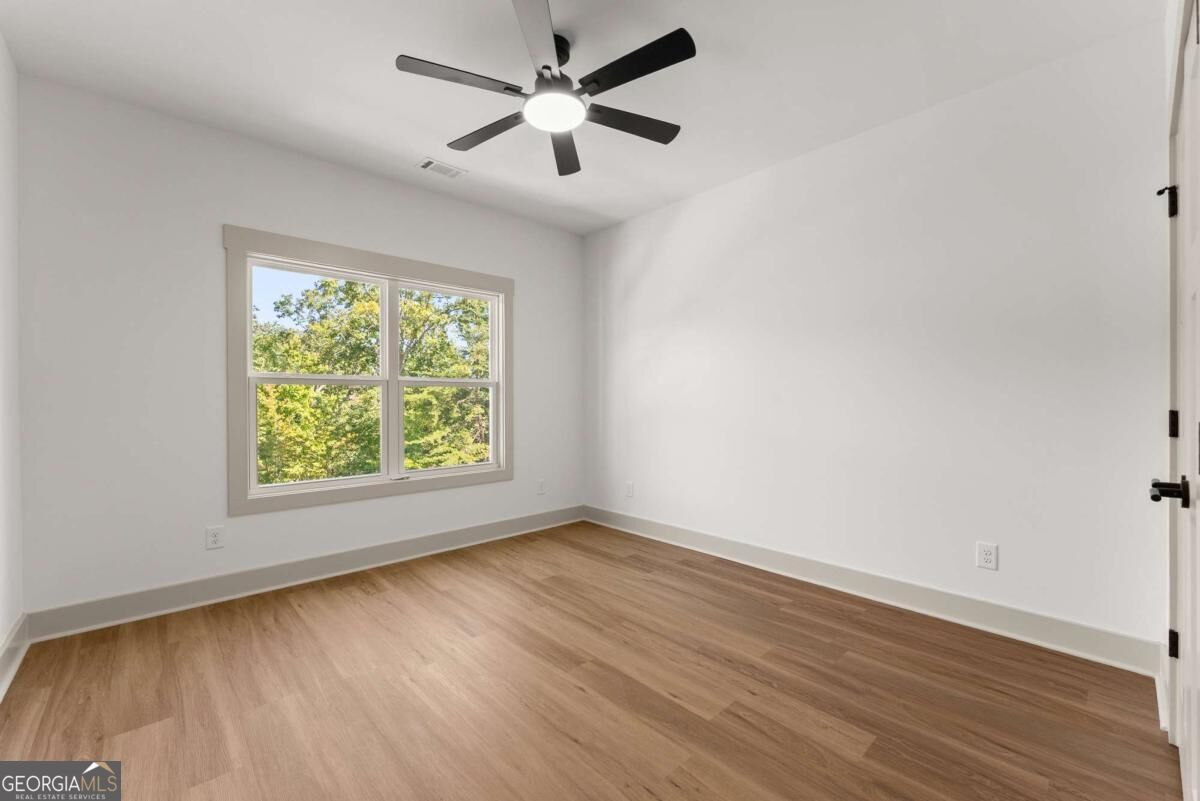 136 Lakeview Way Property Photo 42