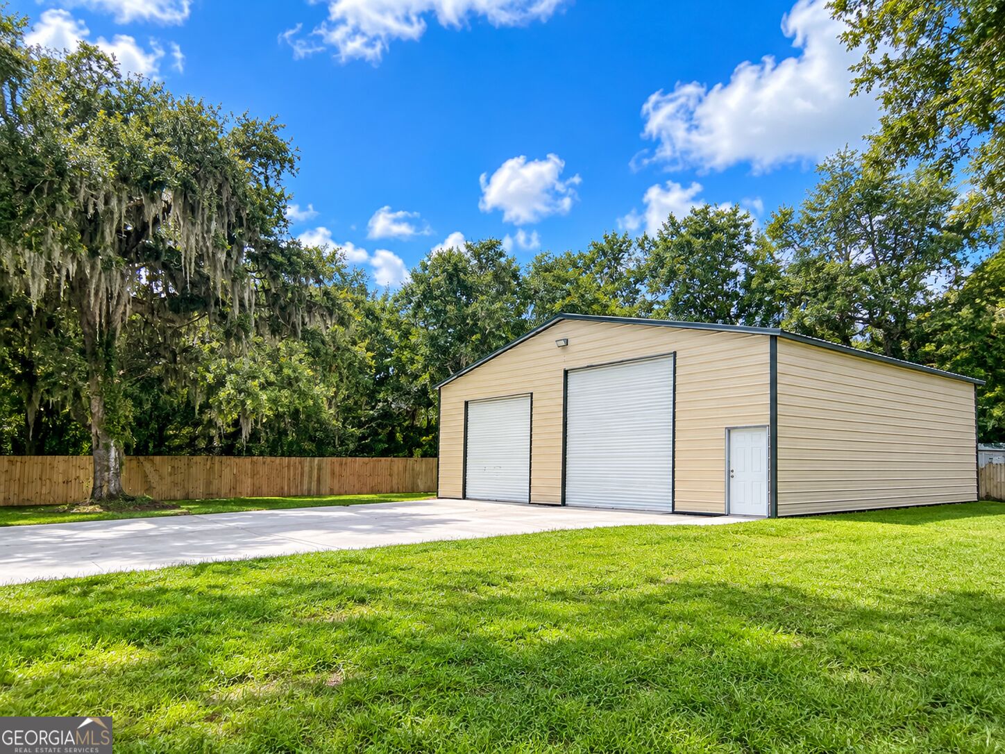 1021 Seaburg Drive Ne Property Photo 5