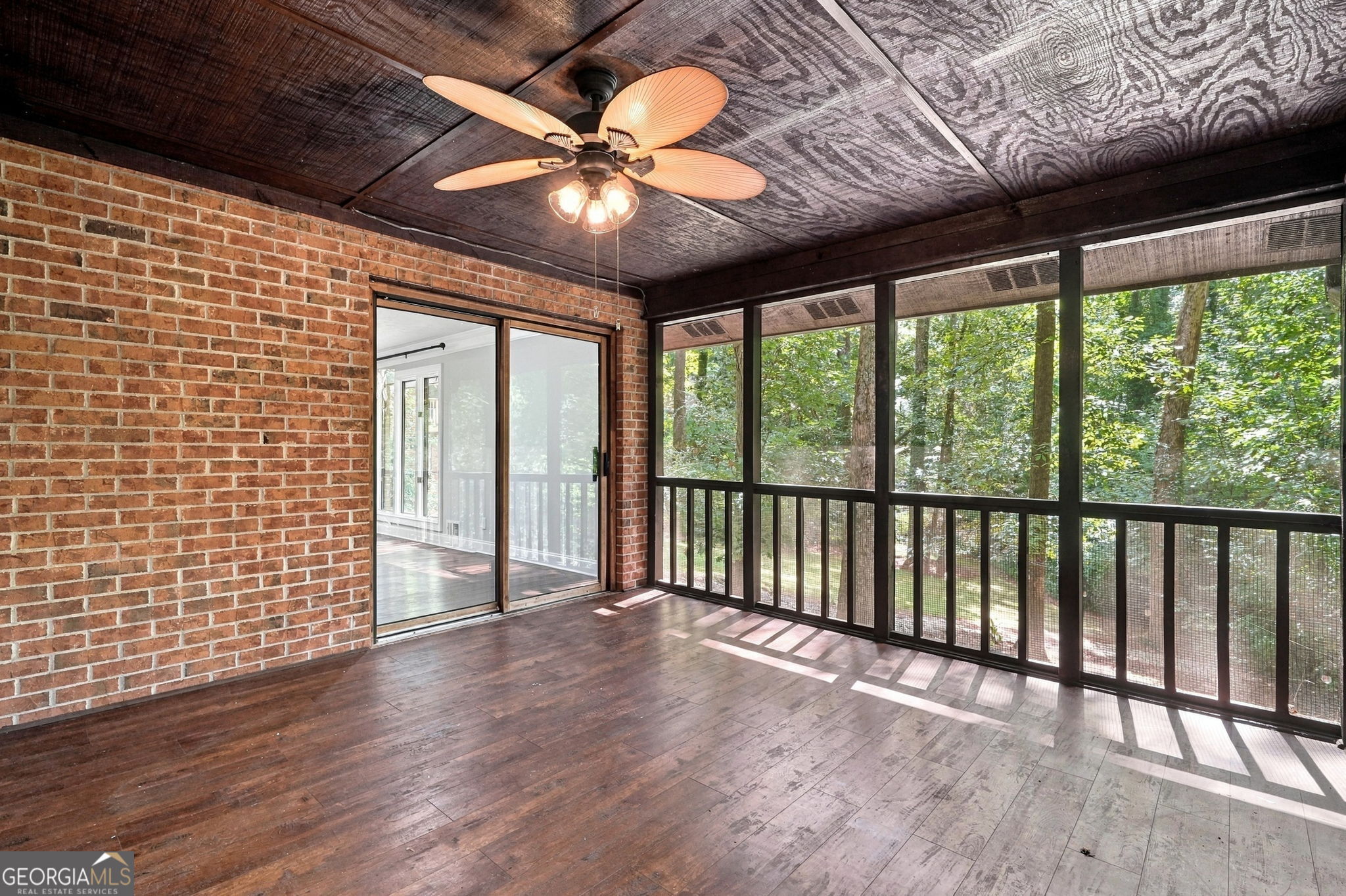 2936 Henderson Road Property Photo 10