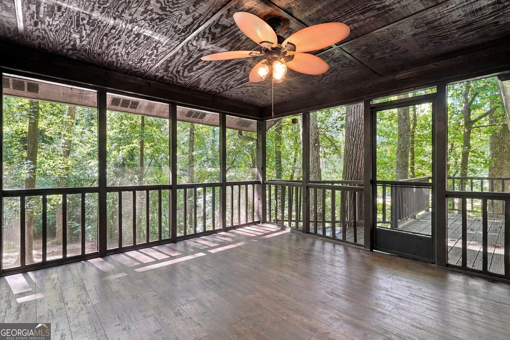 2936 Henderson Road Property Photo 11