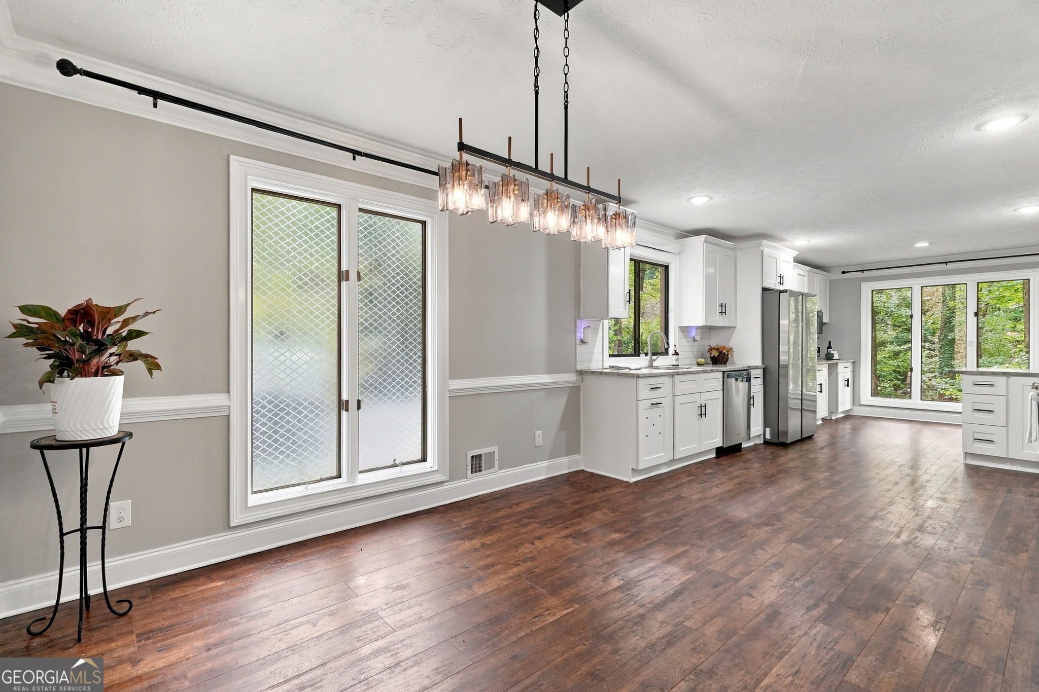2936 Henderson Road Property Photo 14
