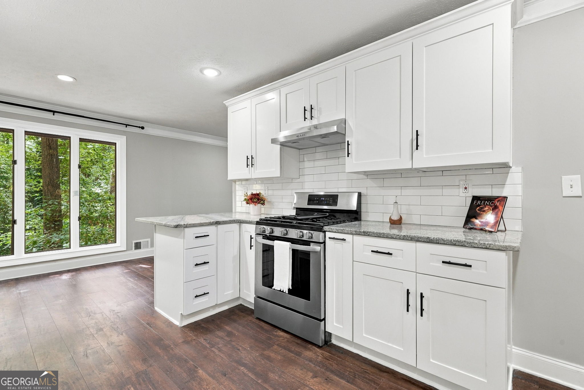 2936 Henderson Road Property Photo 17