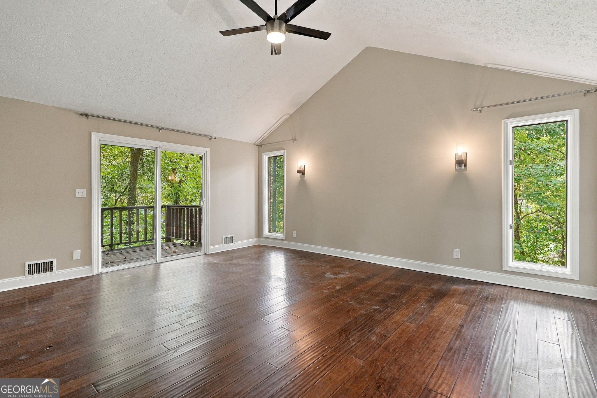 2936 Henderson Road Property Photo 25