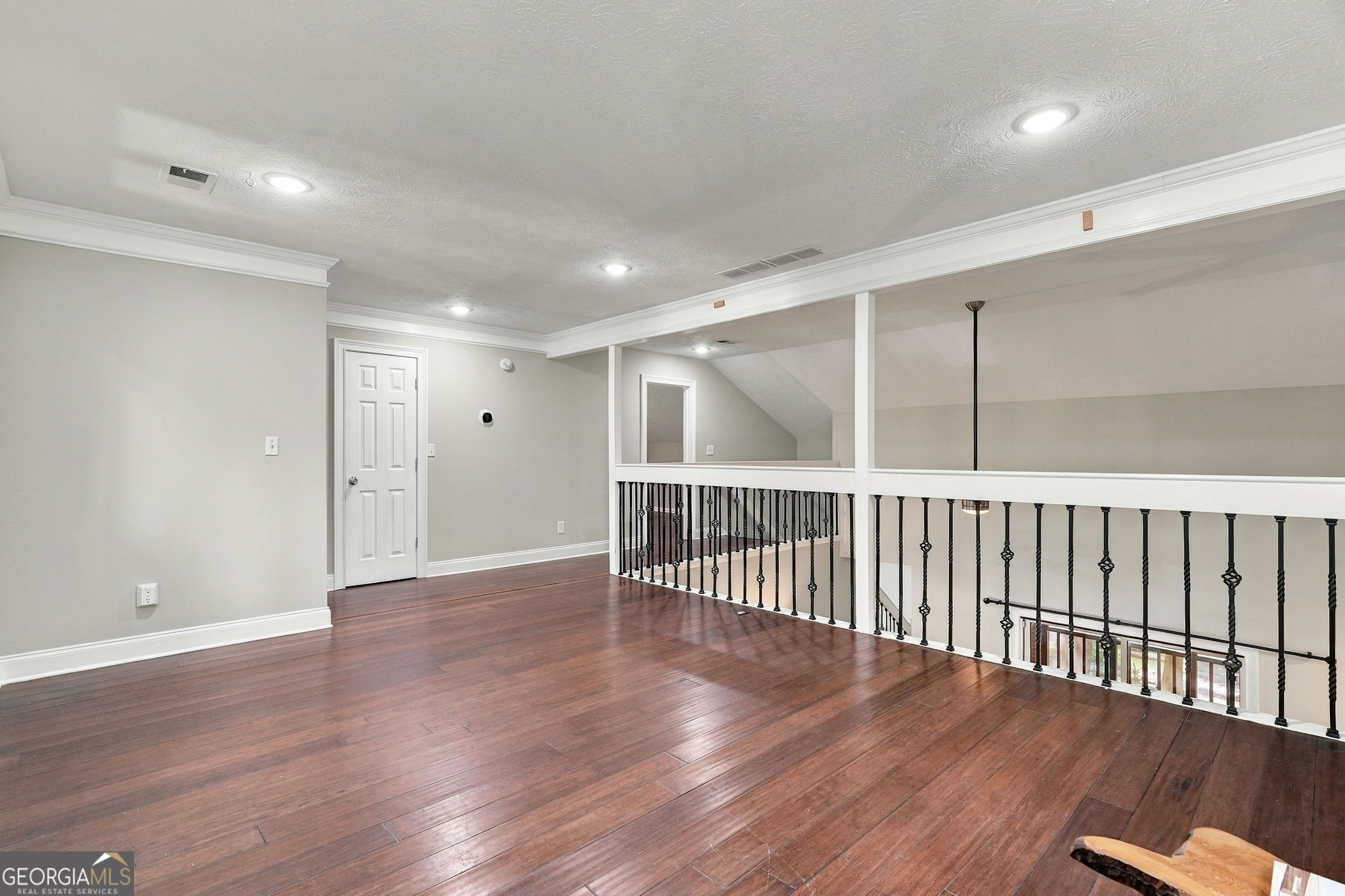 2936 Henderson Road Property Photo 32
